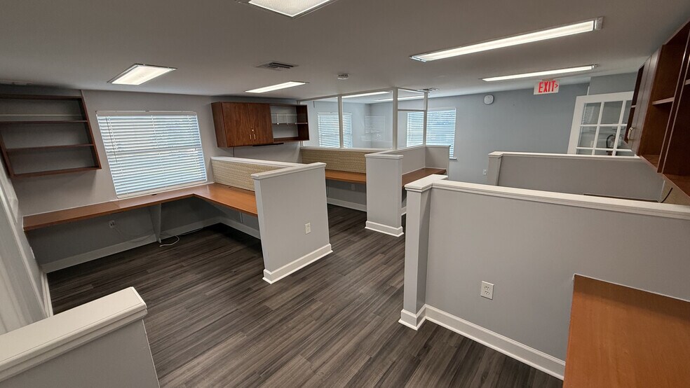 More Photos Of 5321 Memorial Hwy, Tampa Office For Lease