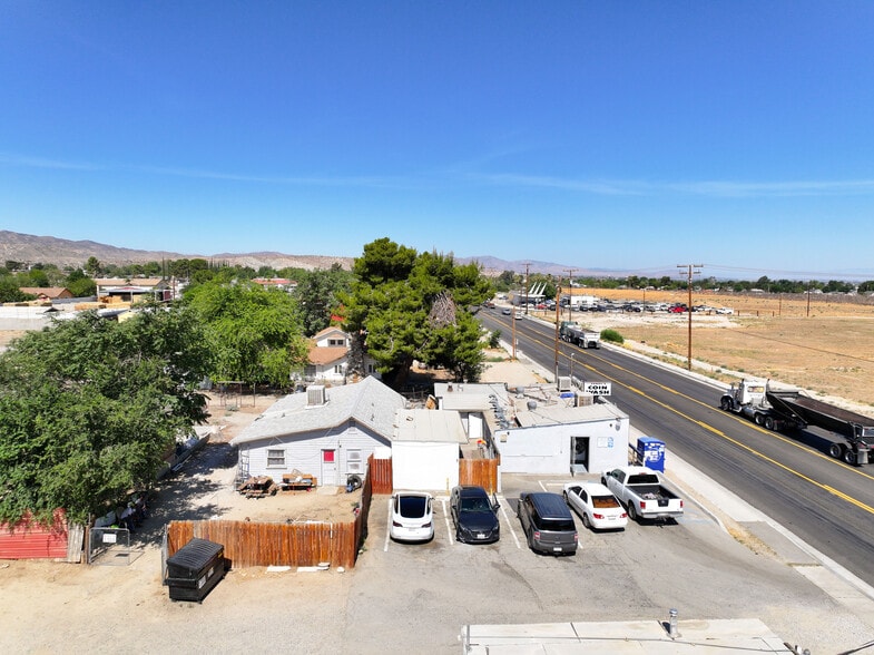 More Photos Of 8044 Pearblossom Hwy, Littlerock Storefront For Sale