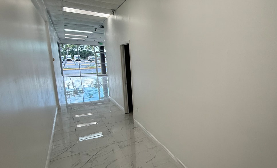 More Photos Of 3471-3631 NW Federal Hwy, Jensen Beach Storefront For Lease