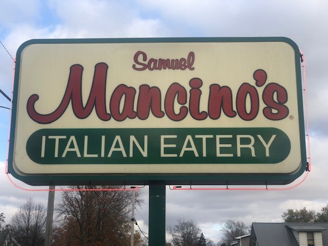 More Photos Of 903 W Market St, Nappanee Restaurant For Sale