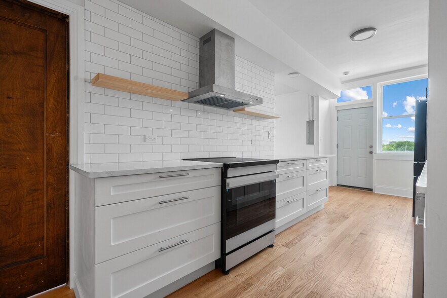 More Photos Of 4541 S Forrestville Ave, Chicago Multifamily For Sale