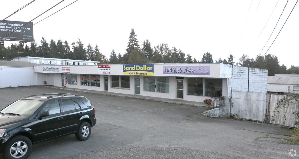 More Photos Of 6820 27th St W, University Place Storefront For Lease