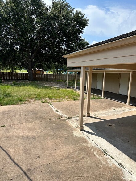 More Photos Of 3639 Glenn Lakes Ln, Missouri City Office For Lease