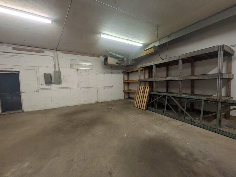 More Photos Of 546 Hoyt St, Painesville Warehouse For Sale