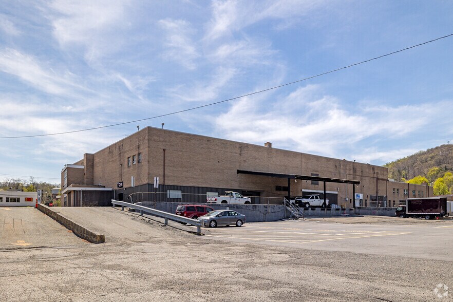 More Photos Of 63-105 Bassett Hwy, Dover Warehouse For Lease
