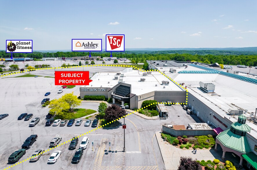 More Photos Of 550 Galleria Dr, Johnstown Department Store For Lease