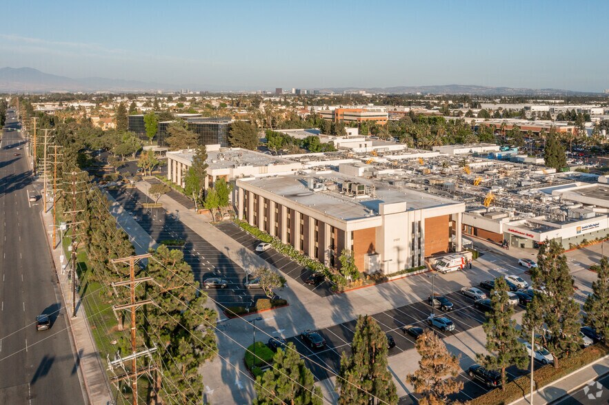 More Photos Of 11100 Warner Ave, Fountain Valley Medical For Lease