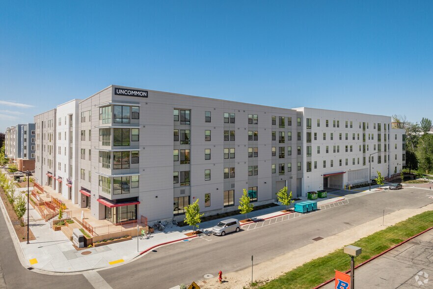 More Photos Of 900 Royal Boulevard, Boise Apartments For Lease