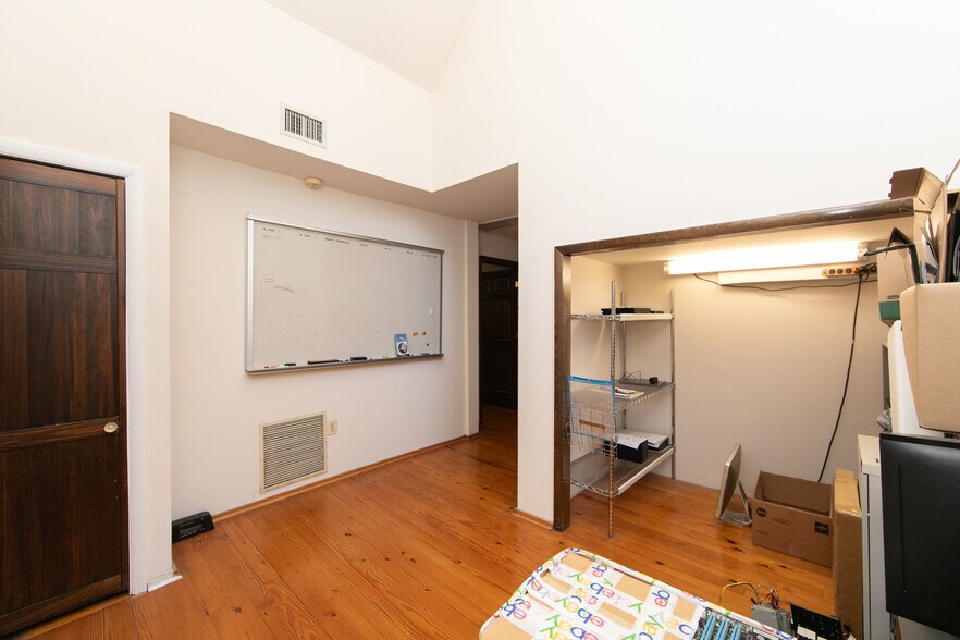 More Photos Of 604 White Horse Pike, Oaklyn Storefront For Sale