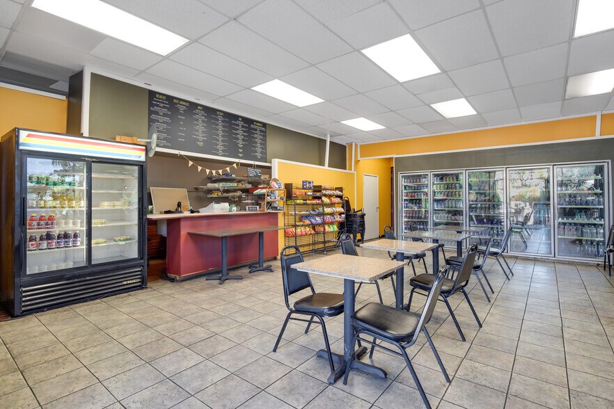 More Photos Of 16885 Via del Campo Ct, San Diego Office For Lease