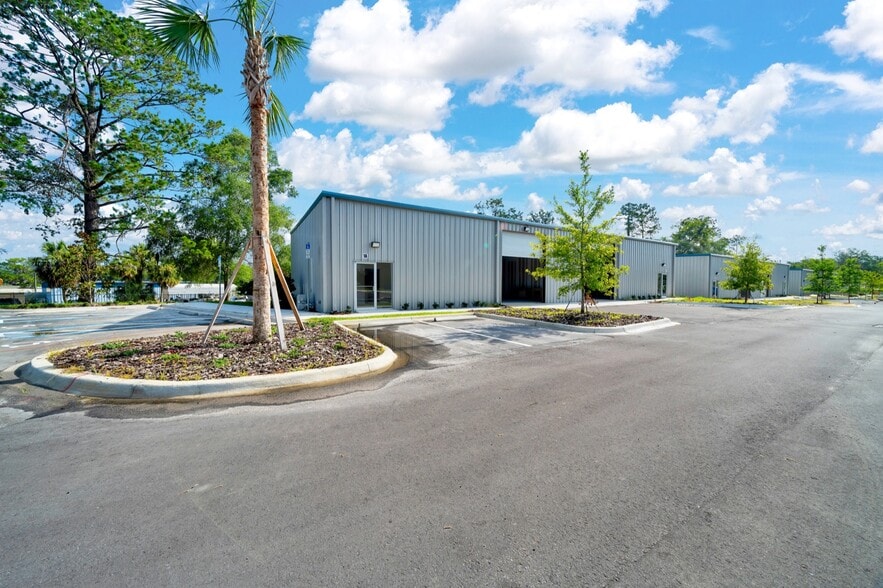 More Photos Of 5741 S Pine Ave, Ocala Service For Sale