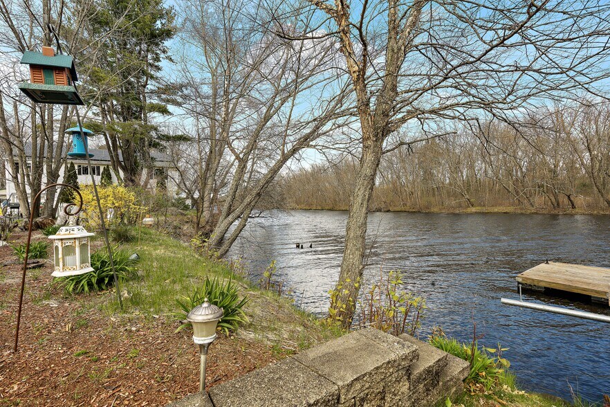 More Photos Of 678 Lowell St, Methuen Office Residential For Lease