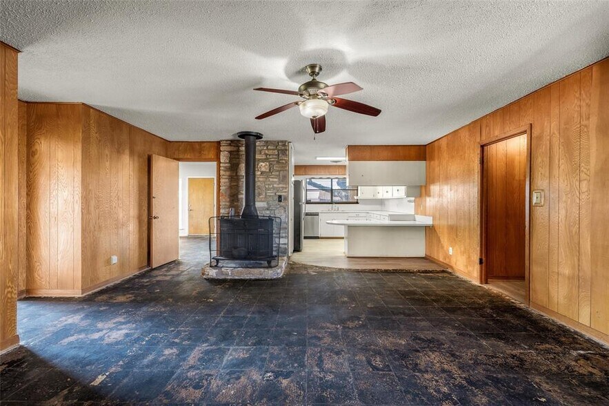 More Photos Of 24503 Ranch Road 12, Dripping Springs Office For Sale