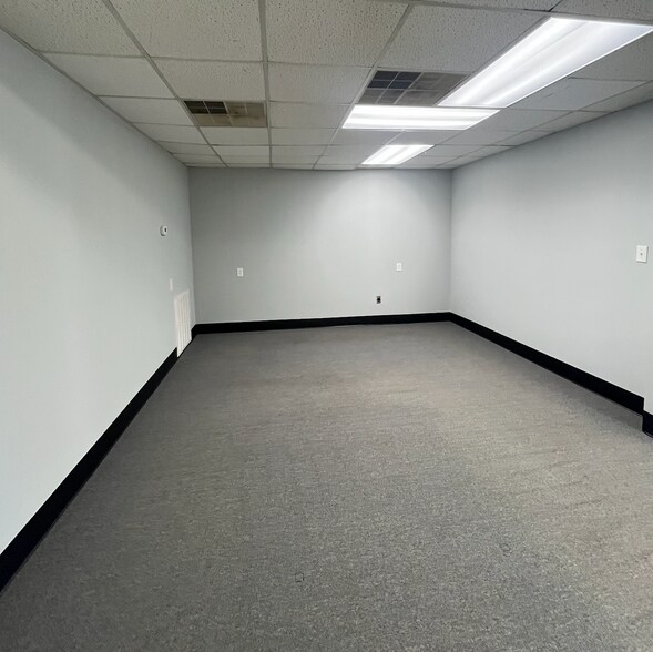 More Photos Of 1155 Rogers Bridge Rd, Duncan Industrial For Lease