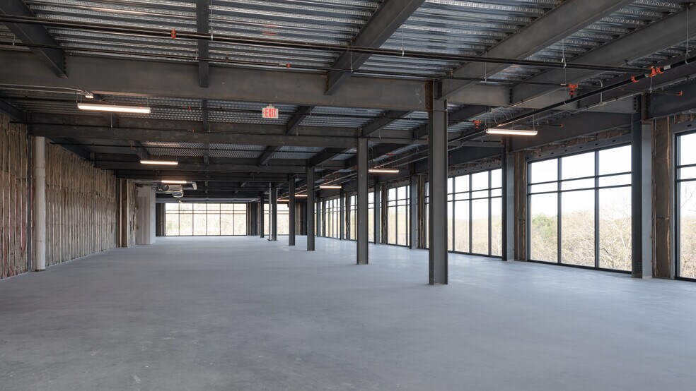 More Photos Of 329 S Royal Oaks Blvd, Franklin Medical For Sale