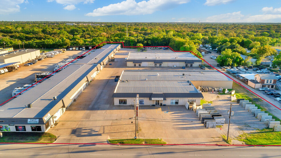 Primary Photo Of 2800 W Division St, Arlington Distribution For Lease