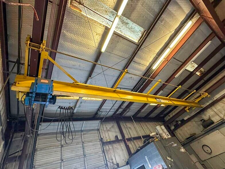 More Photos Of 17201 S Highway 81, Bison Warehouse For Sale