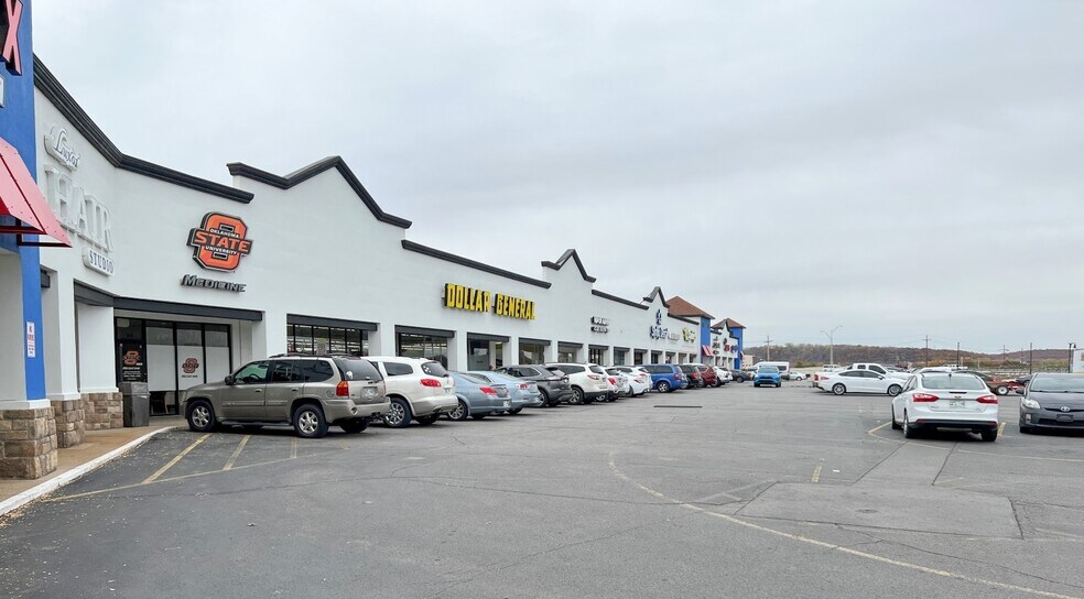 More Photos Of 406-546 Plaza Ct, Sand Springs Unknown For Lease