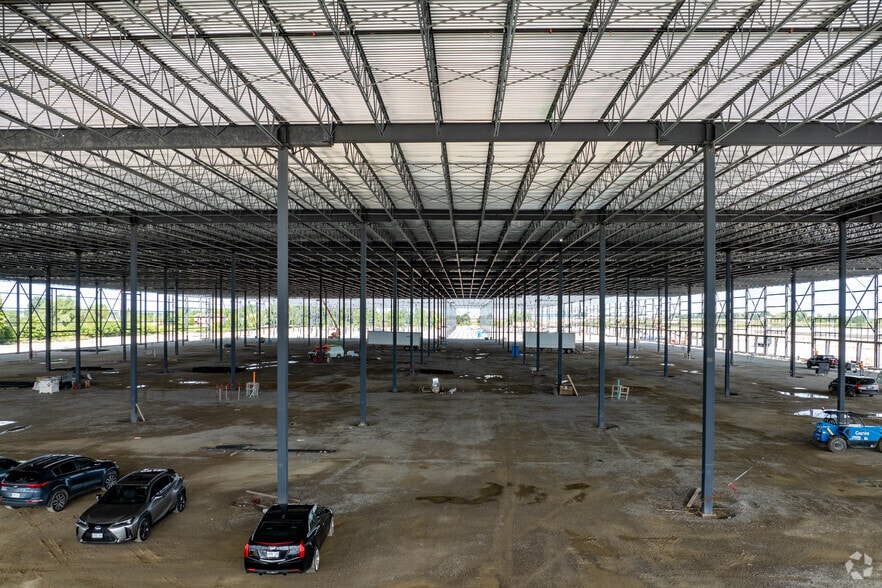 More Photos Of 5405 Countryside Dr, Brampton Warehouse For Lease