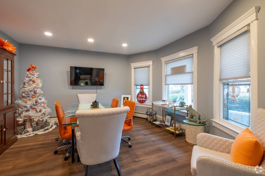 More Photos Of 149 W Main St, Freehold Medical For Sale