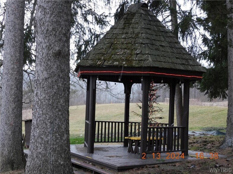 More Photos Of 2095 Blakeley Corners Rd, East Aurora Restaurant For Sale