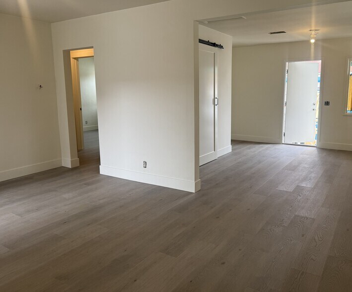 More Photos Of 1511 Pontius Ave, Los Angeles Office For Lease