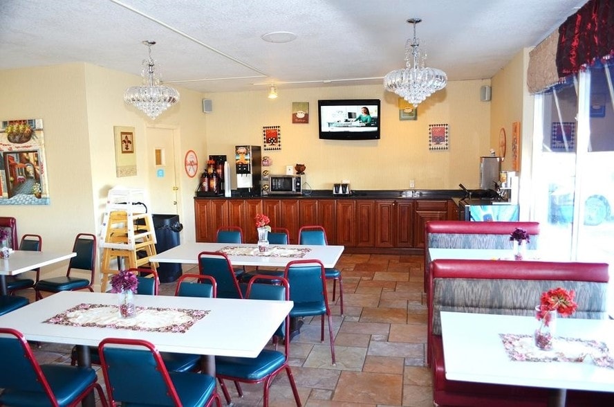 More Photos Of 2759 Mount Pleasant St, Burlington Hotel For Sale