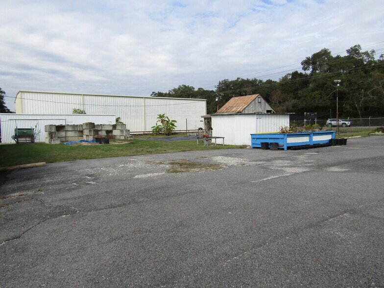 More Photos Of 4806 E Old Spanish Trl, Jeanerette Warehouse For Sale