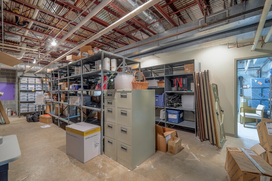 More Photos Of 8880 Ballentine St, Overland Park Office For Sale