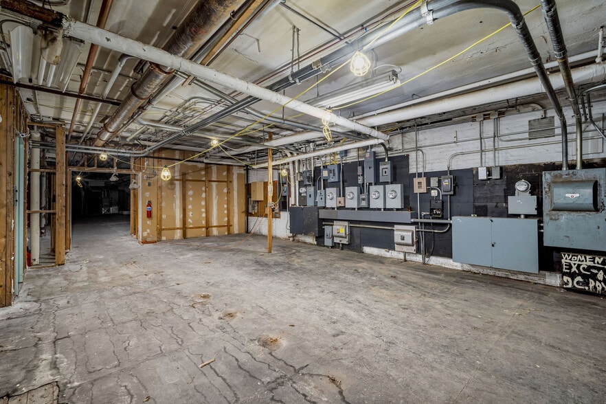 More Photos Of 113 W 4th St, Cincinnati Office For Lease