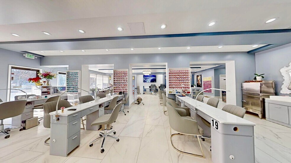More Photos Of 1312 US Highway 30, Schererville Storefront For Sale