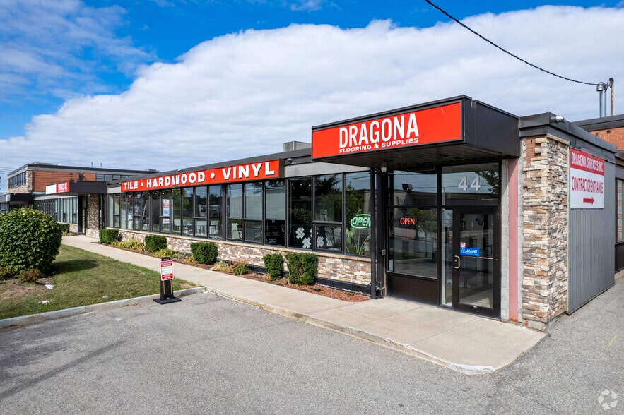 More Photos Of 44-52 Samor Rd, Toronto Light Distribution For Lease