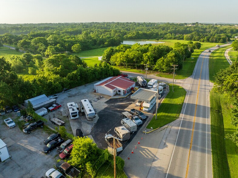 More Photos Of 23621 S State Route 291, Harrisonville Industrial For Sale