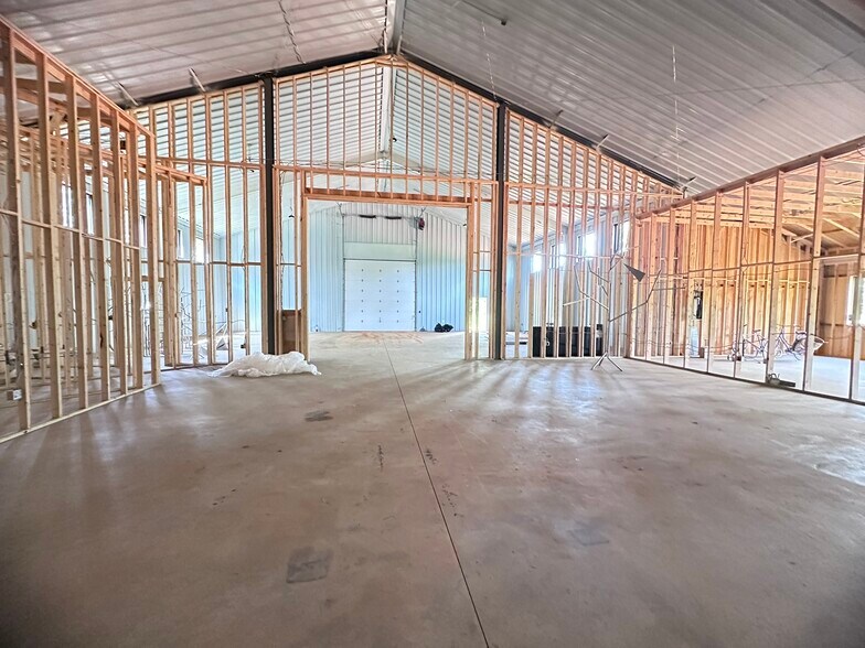 More Photos Of 10300 AR-72, Bentonville Industrial For Sale
