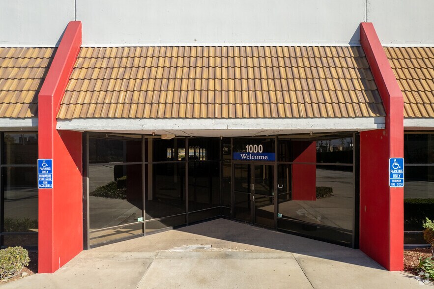 More Photos Of 1008-1028 N Tustin Ave, Anaheim Unknown For Lease