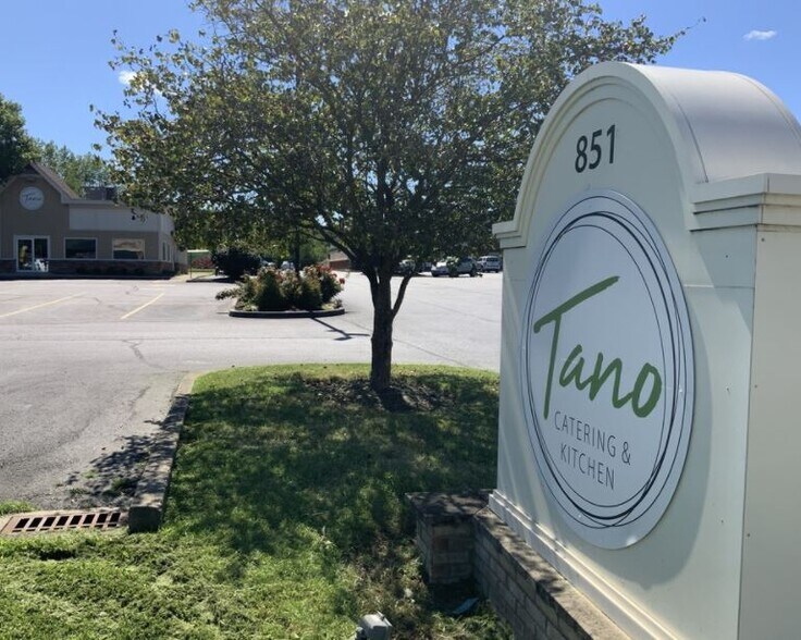 More Photos Of 851 Loveland-Madeira Rd, Loveland Fast Food For Lease