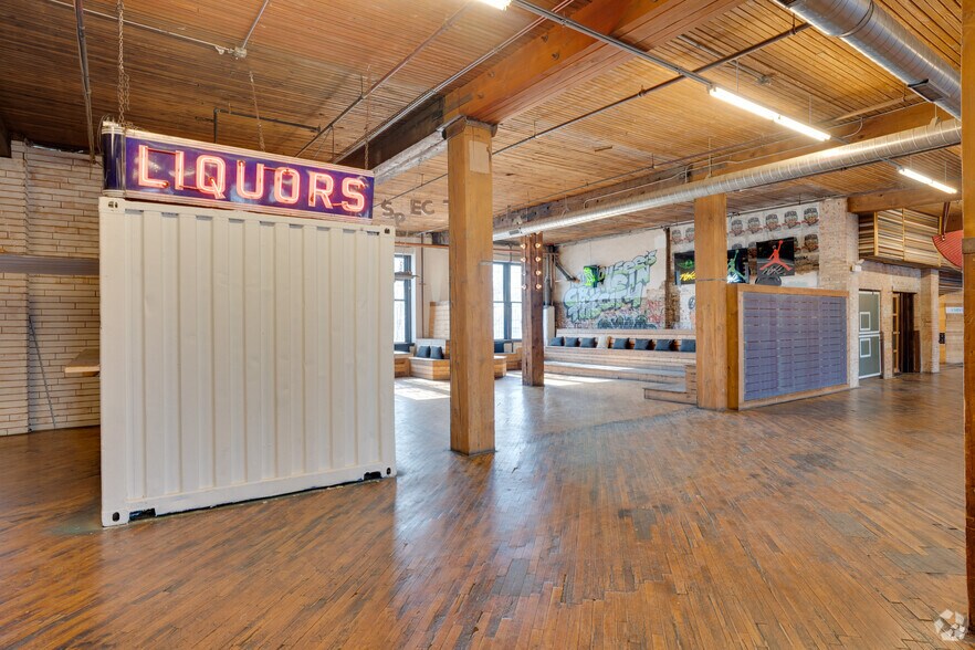 More Photos Of 2150 S Canalport Ave, Chicago Loft Creative Space For Lease