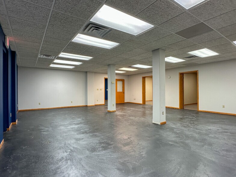 More Photos Of 233 S 8th St, Medford Office For Sale