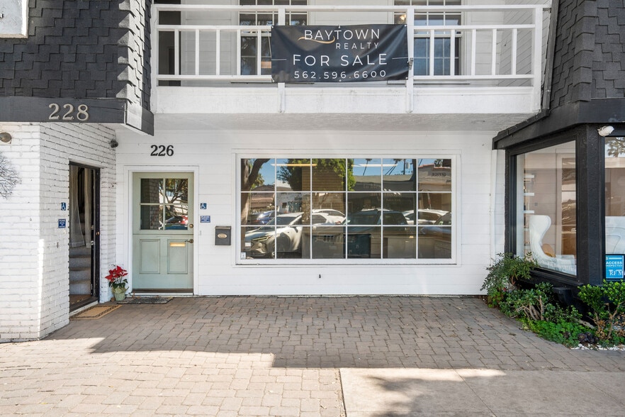 More Photos Of 224 Main St, Seal Beach Storefront For Sale
