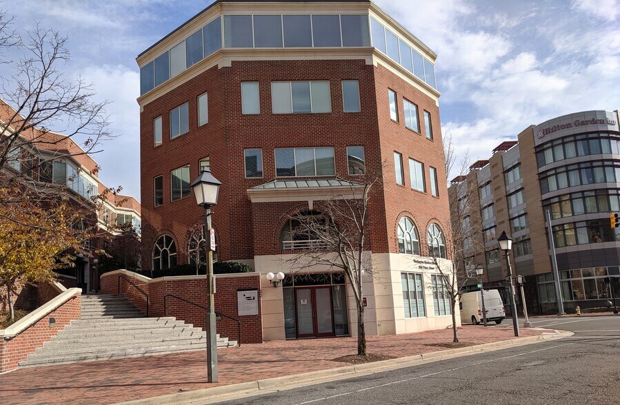 Primary Photo Of 1631-1663 Prince St, Alexandria Medical For Sale
