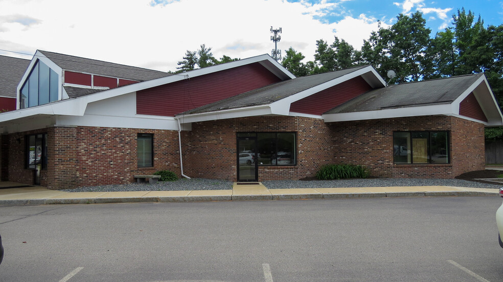 Primary Photo Of 215 Fisherville Rd, Concord General Retail For Lease