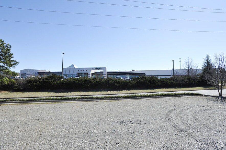 More Photos Of 1000 Evenflo Dr, Ball Ground Warehouse For Lease