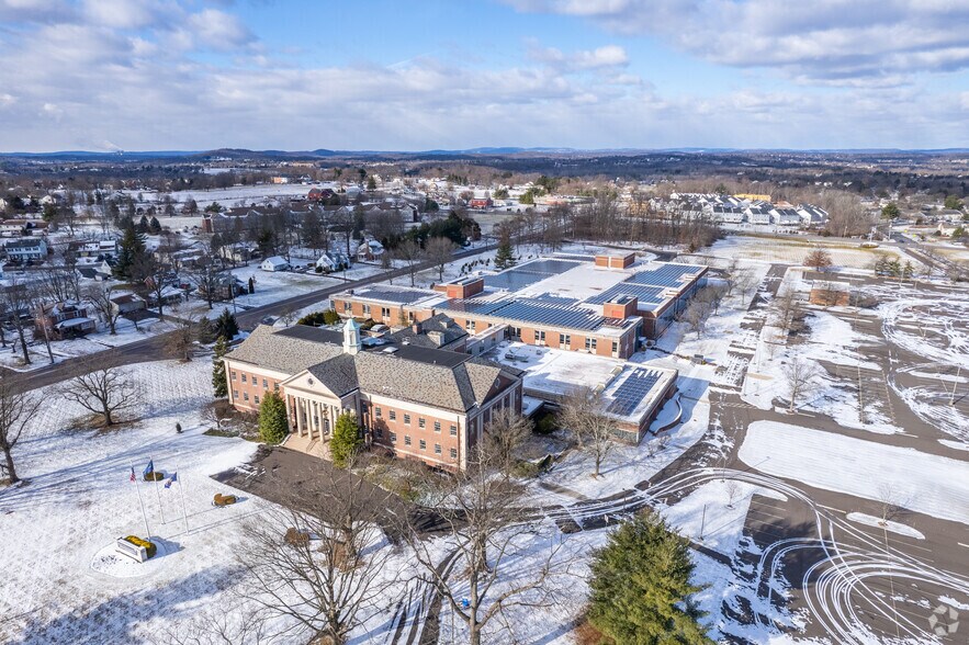 More Photos Of 355 Maple Ave, Harleysville Manufacturing For Lease