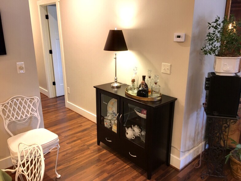 More Photos Of 444 S Beech Mountain Pky, Banner Elk Office For Sale