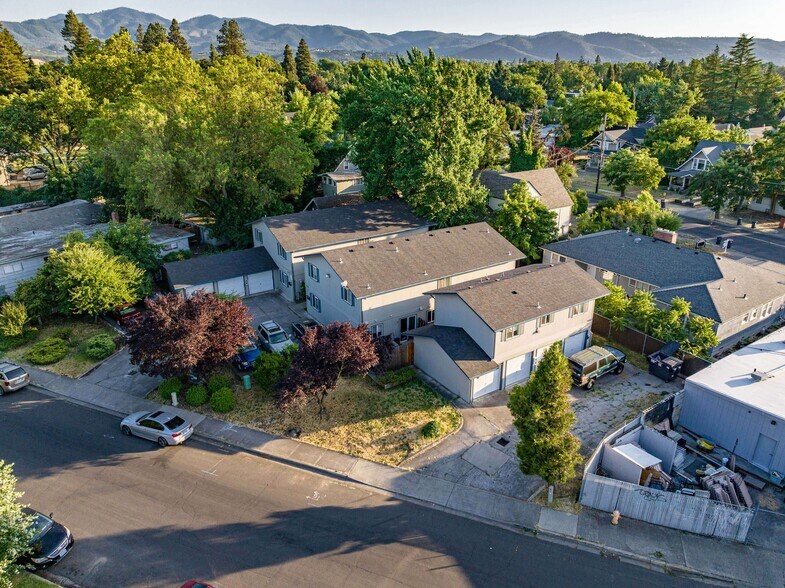 More Photos Of 516 J St, Medford Multifamily For Sale
