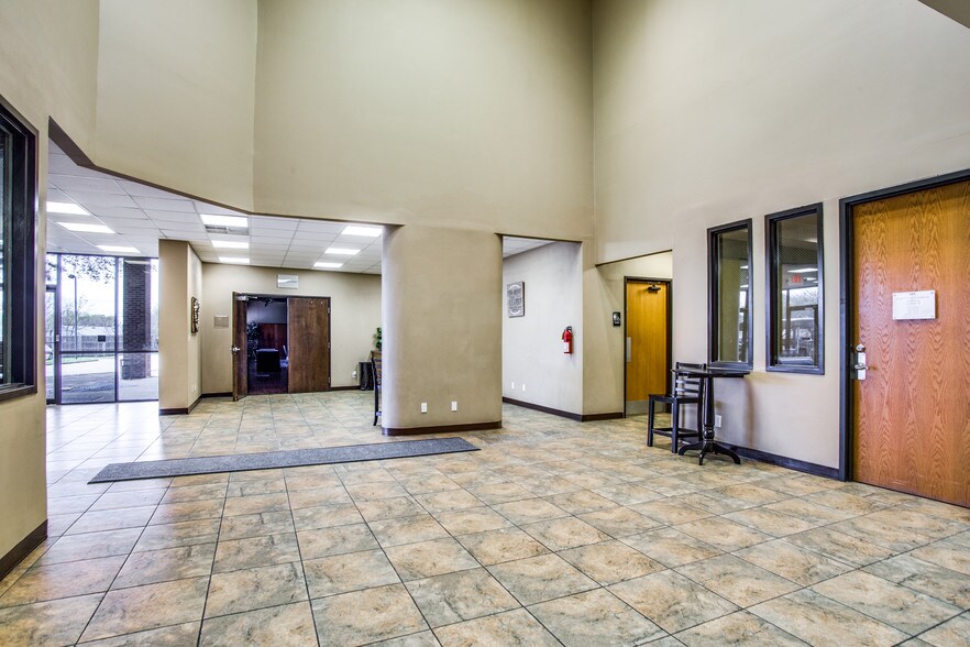 More Photos Of 6600 Paige Rd, The Colony Office For Lease