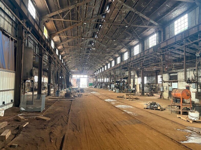 Primary Photo Of 42 Railcar rd, Warren Industrial For Sale