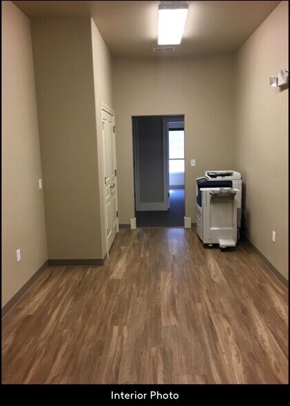 More Photos Of 13037 Quaker Ave, Lubbock Office For Sale