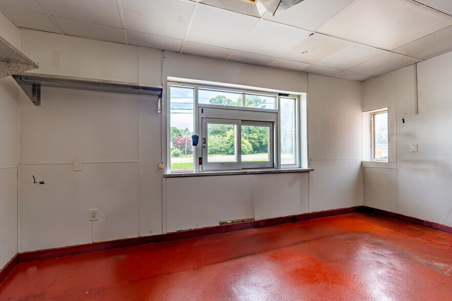 More Photos Of 4540 E Ponce De Leon Ave, Clarkston Restaurant For Lease