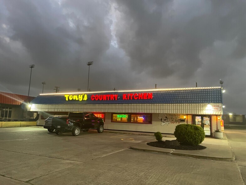 More Photos Of 1911 Aldine Bender Rd, Houston Restaurant For Sale